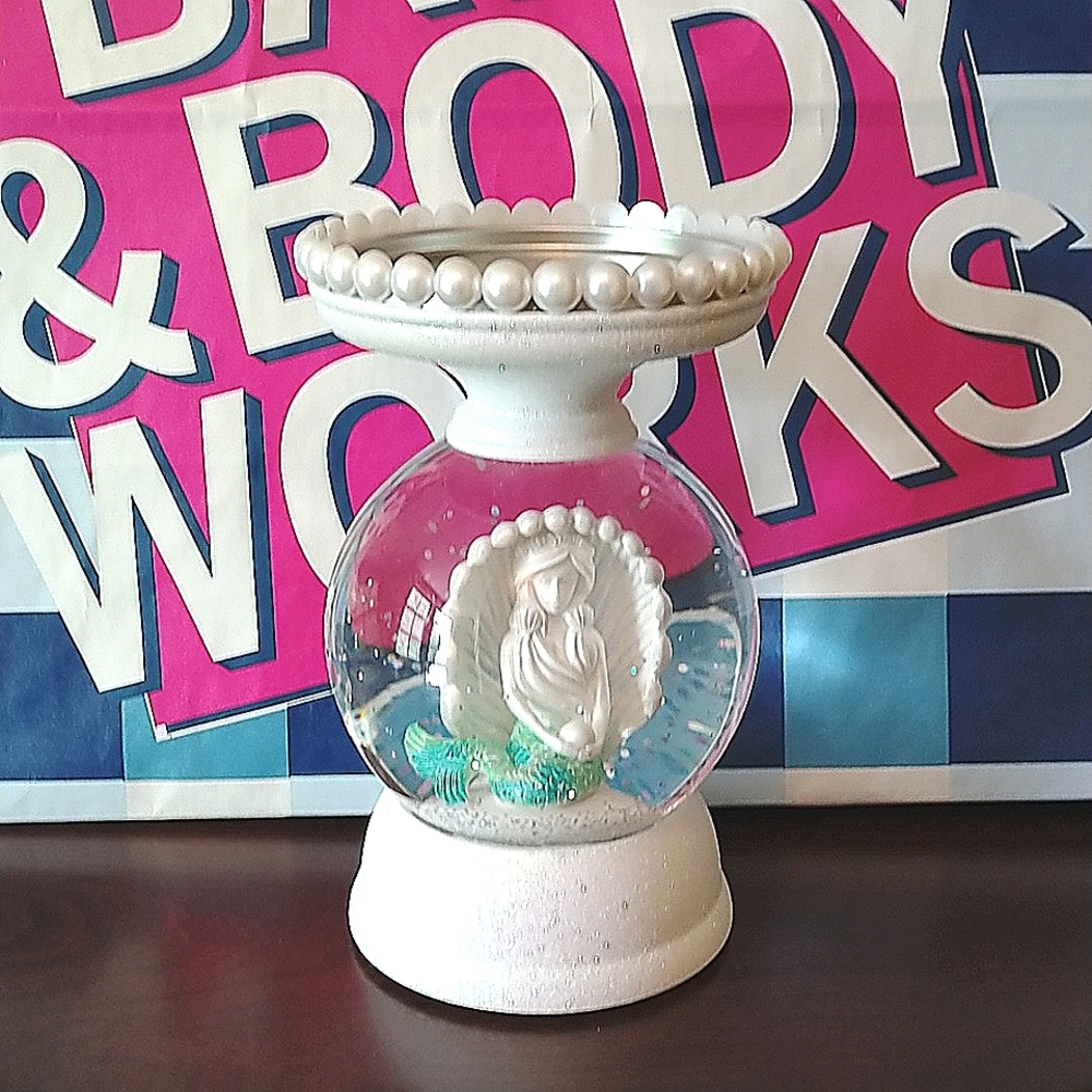 GUC Bath & Body Works Light Up Mermaid Waterglobe 3-Wick Candle Holder🧜